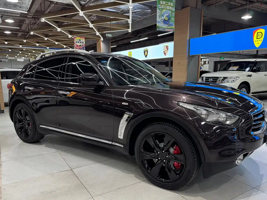 Infiniti QX70 — миниатюра 3