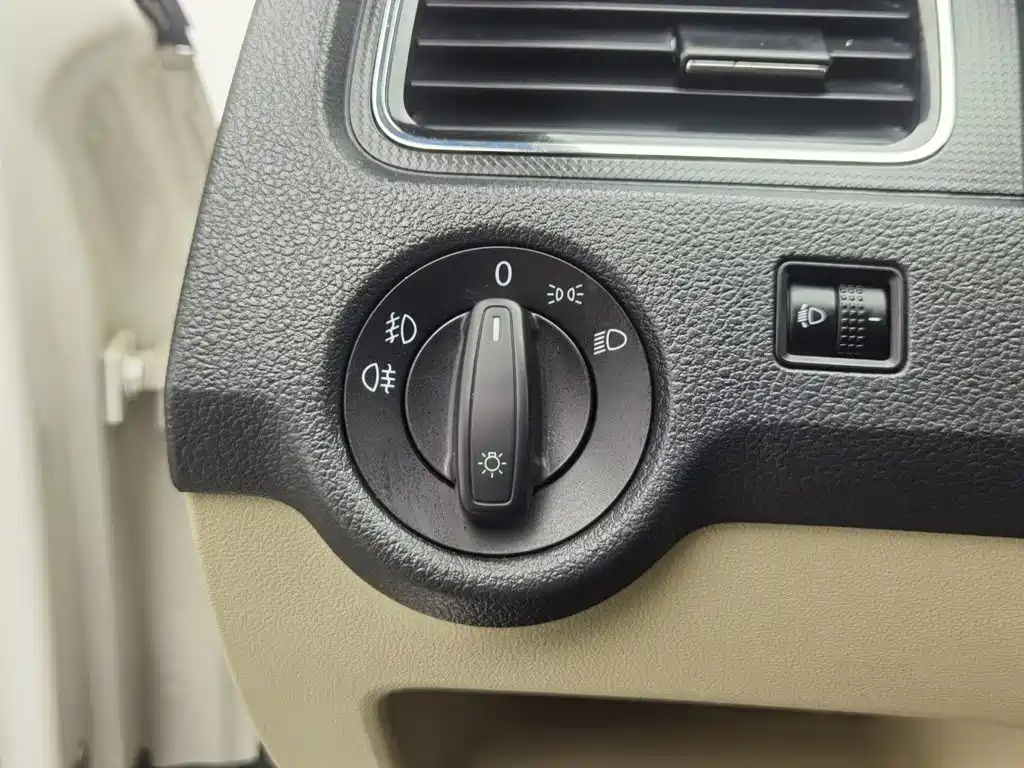 Skoda Rapid — миниатюра 21