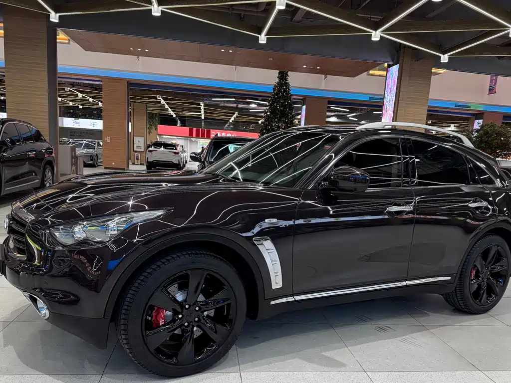 Infiniti QX70 — миниатюра 4