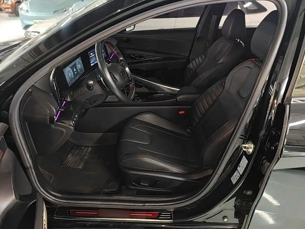 Hyundai Elantra — миниатюра 15
