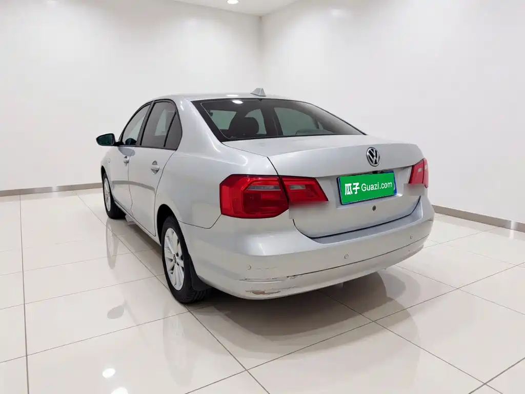 Volkswagen Jetta — миниатюра 4