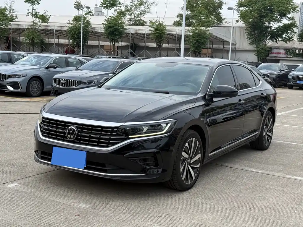 Volkswagen Passat 2022