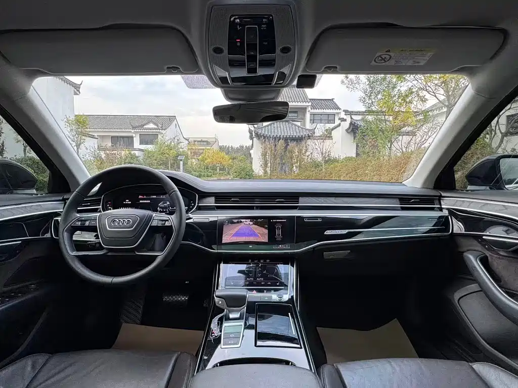 Audi A8 — миниатюра 7