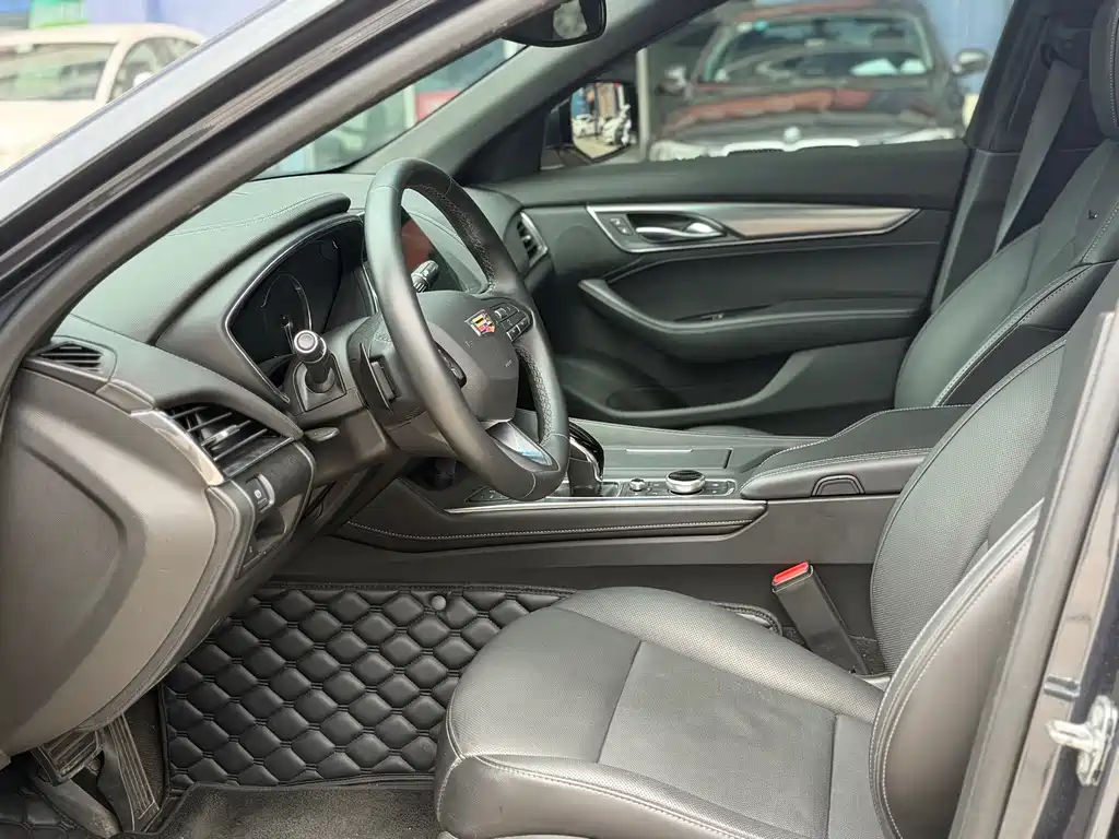 Cadillac CT5 — миниатюра 7