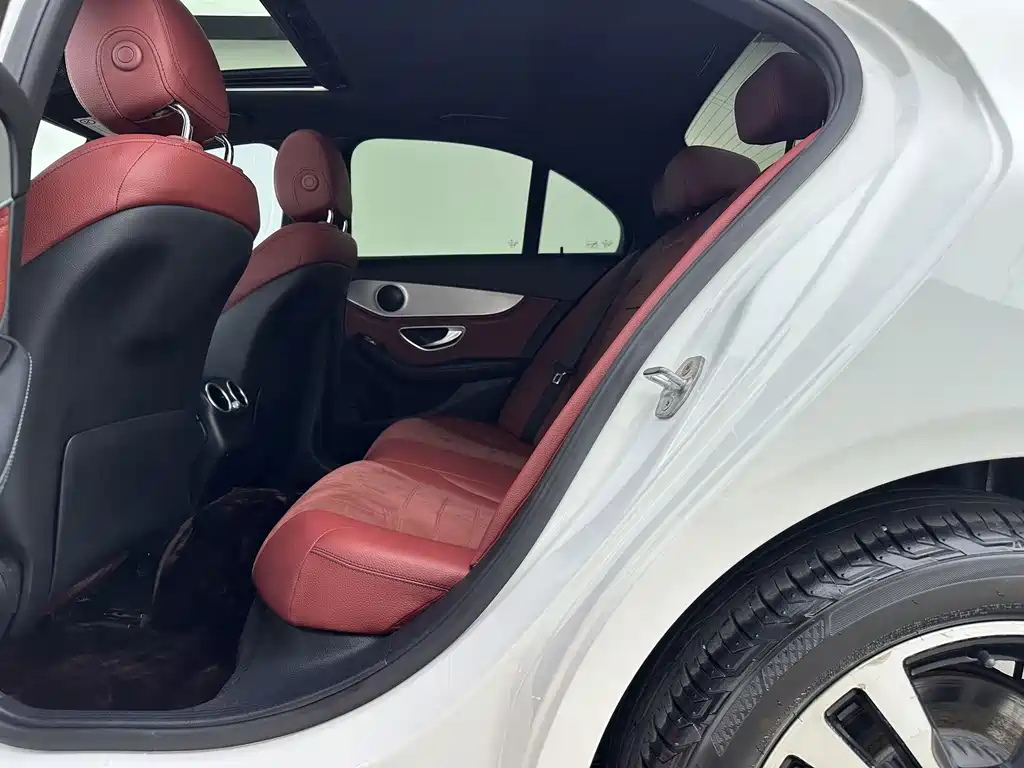 Mercedes-Benz C-Class — миниатюра 7
