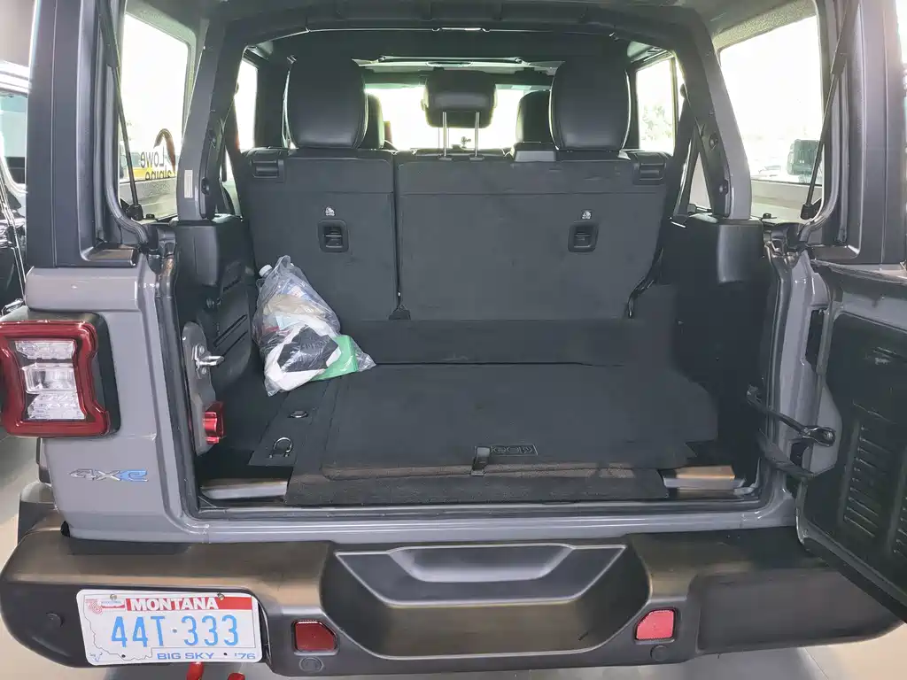 Jeep Wrangler PHEV — миниатюра 16