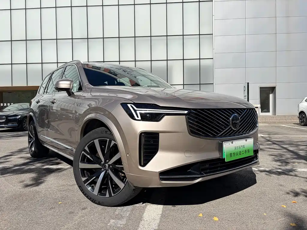 Volvo XC90 PHEV — миниатюра 3