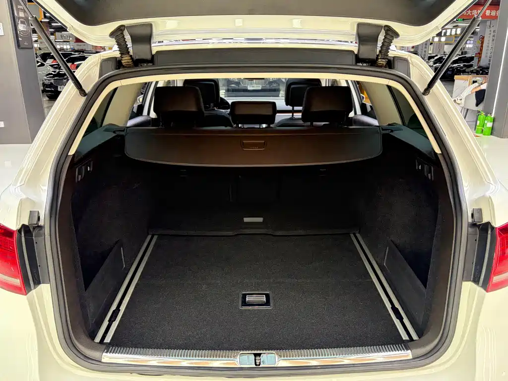 Volkswagen Magotan (Import) — миниатюра 14