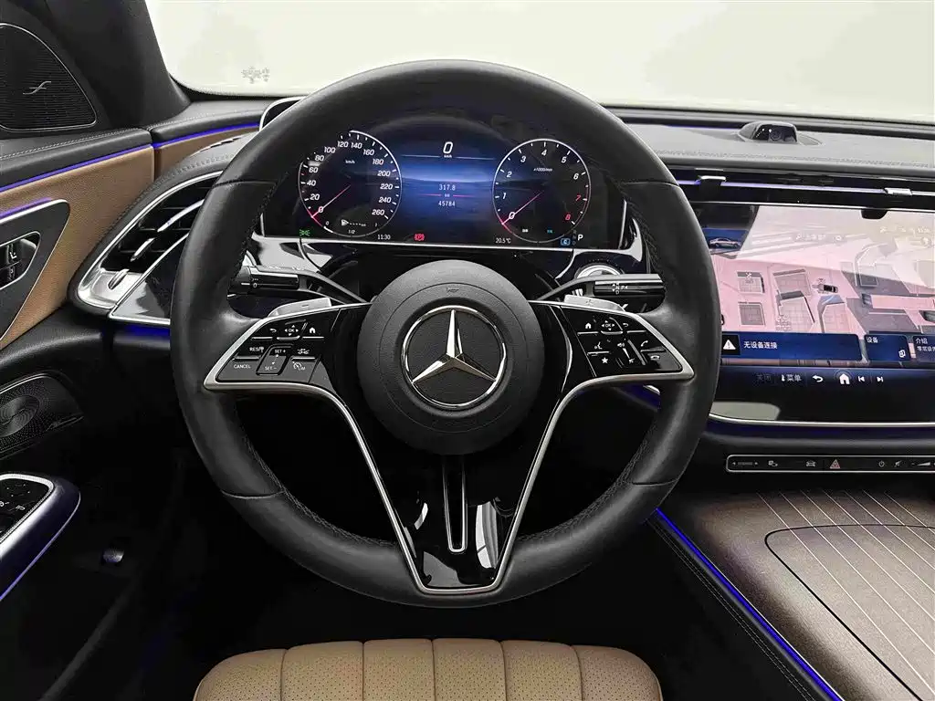 Mercedes-Benz E-Class — миниатюра 9