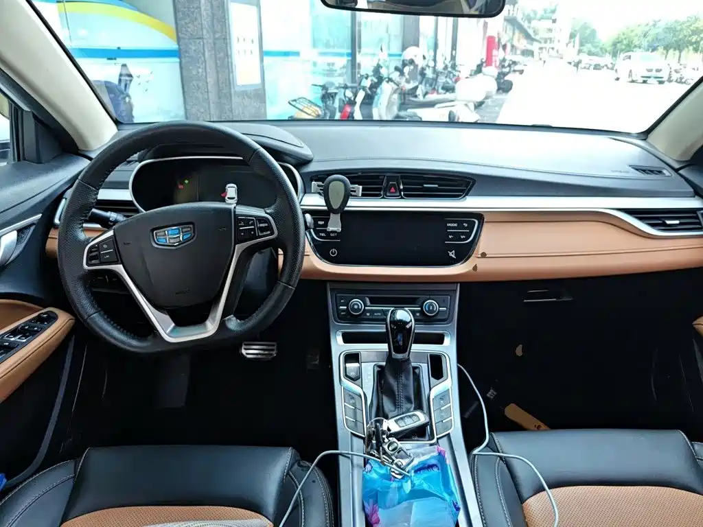Geely Vision S1 — миниатюра 5
