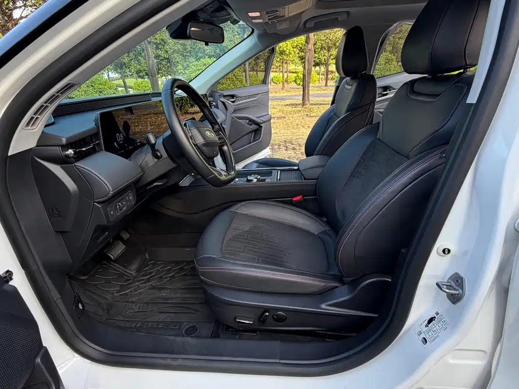 Ford Mondeo — миниатюра 8