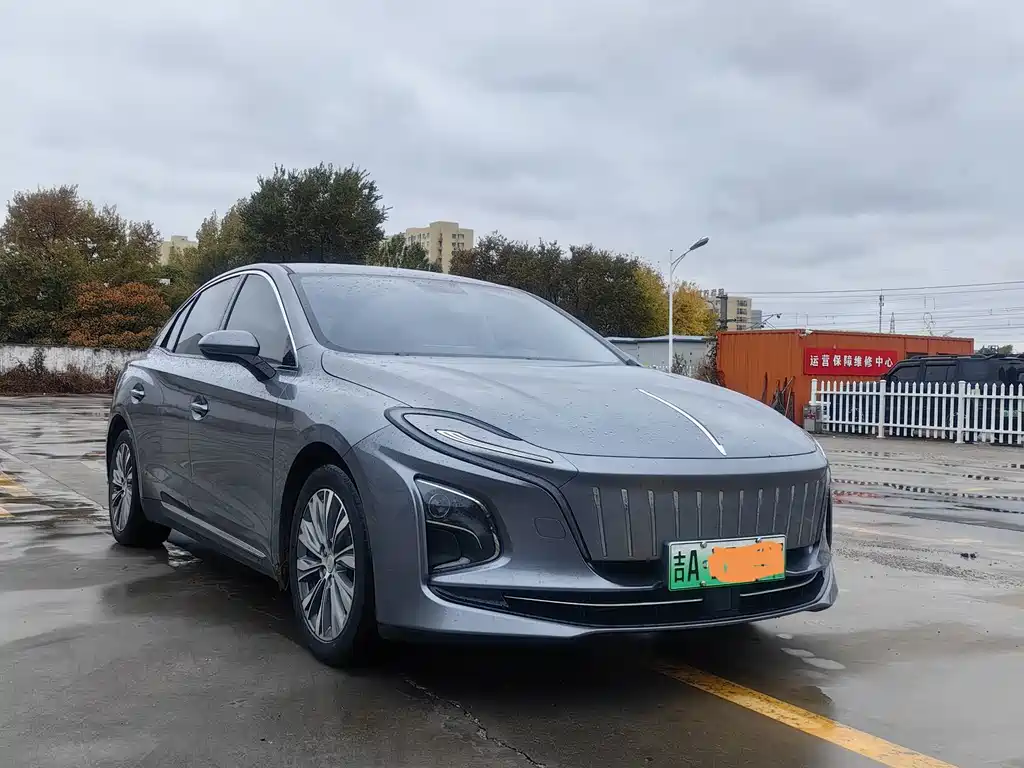 Hongqi Hongqi E-QM5 — миниатюра 3