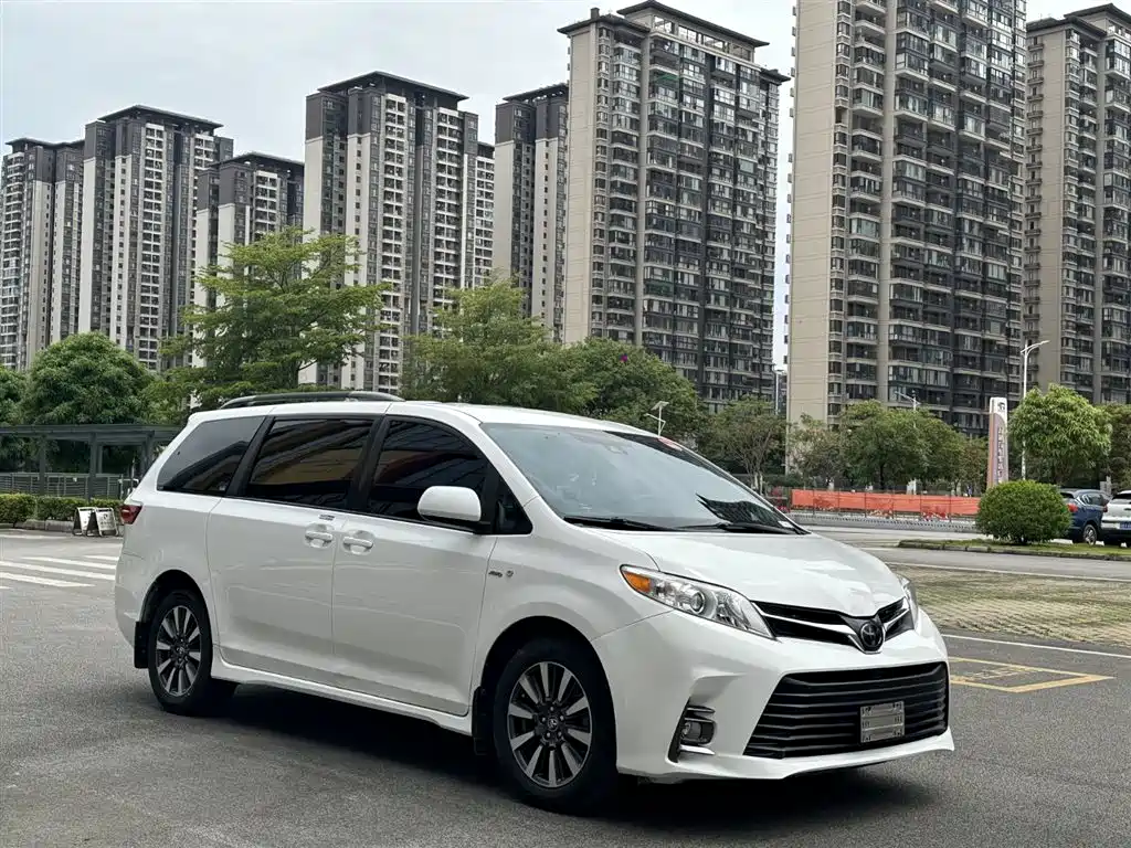 Toyota Sienna 2018 3.5L