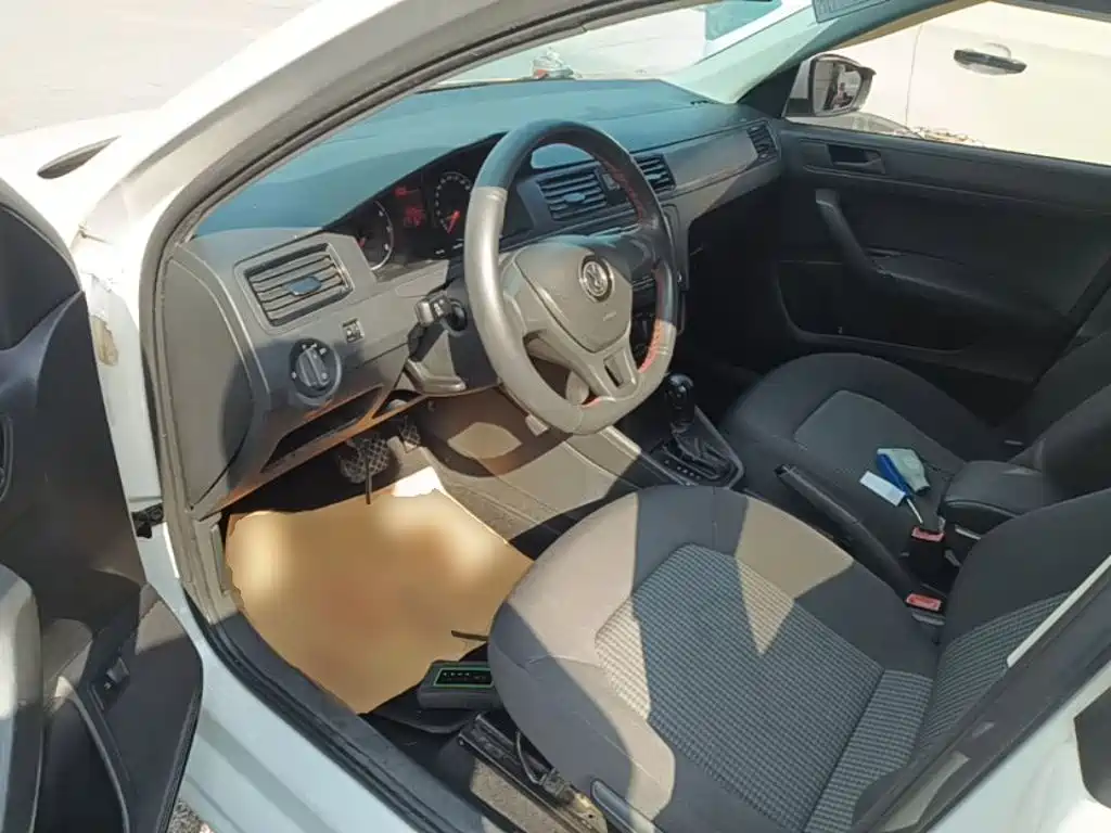 Volkswagen Santana — миниатюра 16