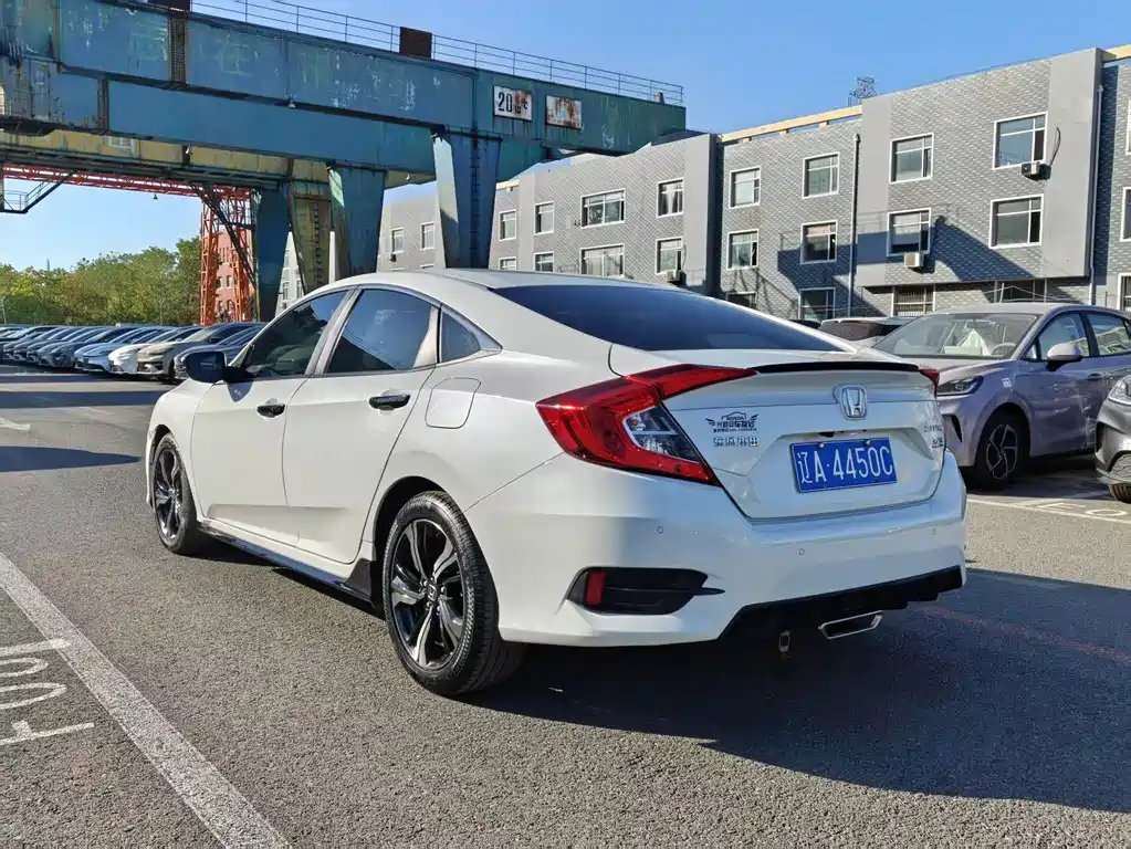Honda Civic — миниатюра 4