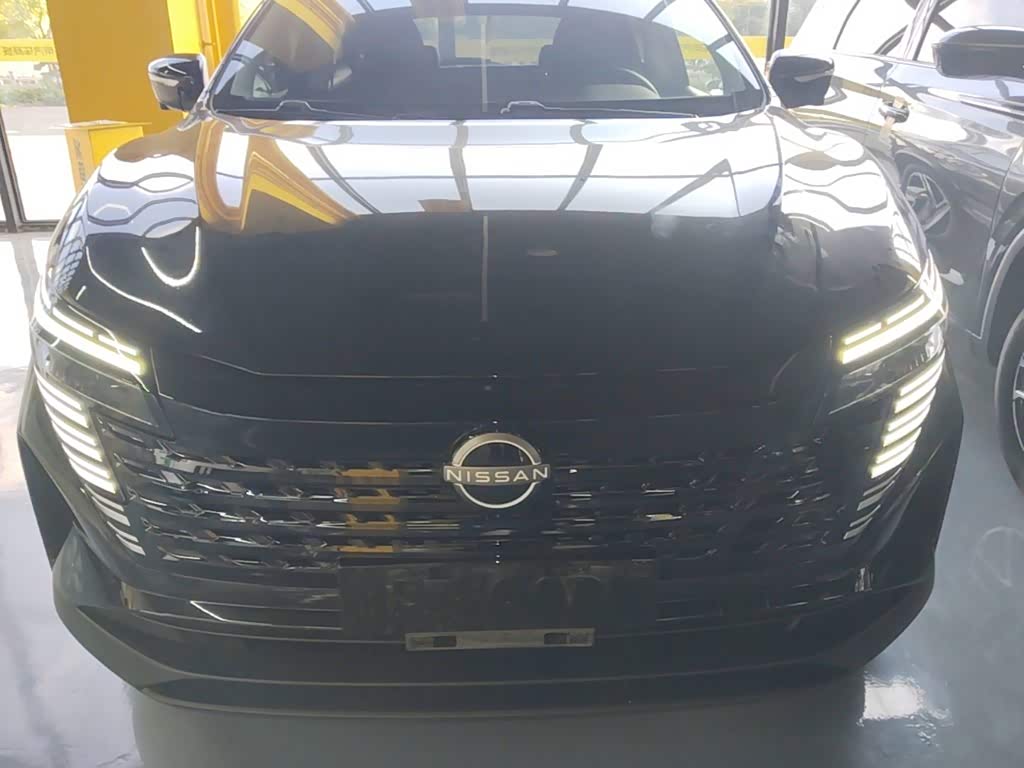 Nissan Qashqai 2.0 л 2024 г. Чёрный, пробег 19600 км