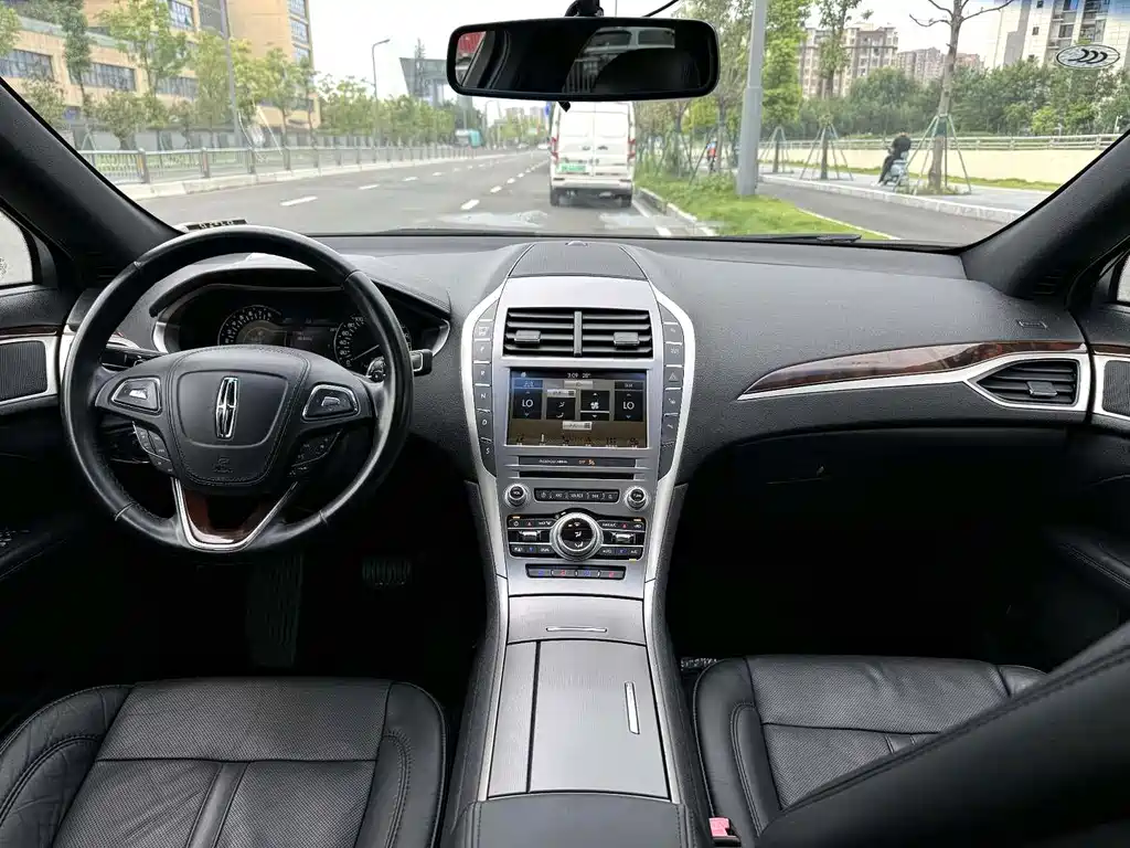 Lincoln MKZ — миниатюра 11
