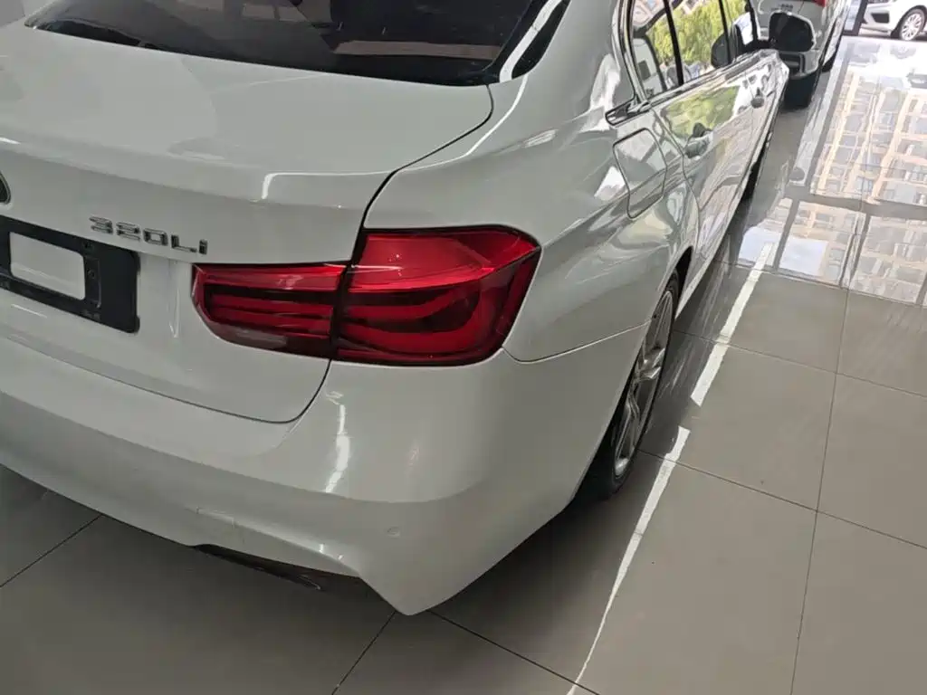 BMW 3 Series — миниатюра 8