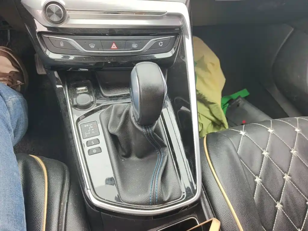 Peugeot 308 — миниатюра 14