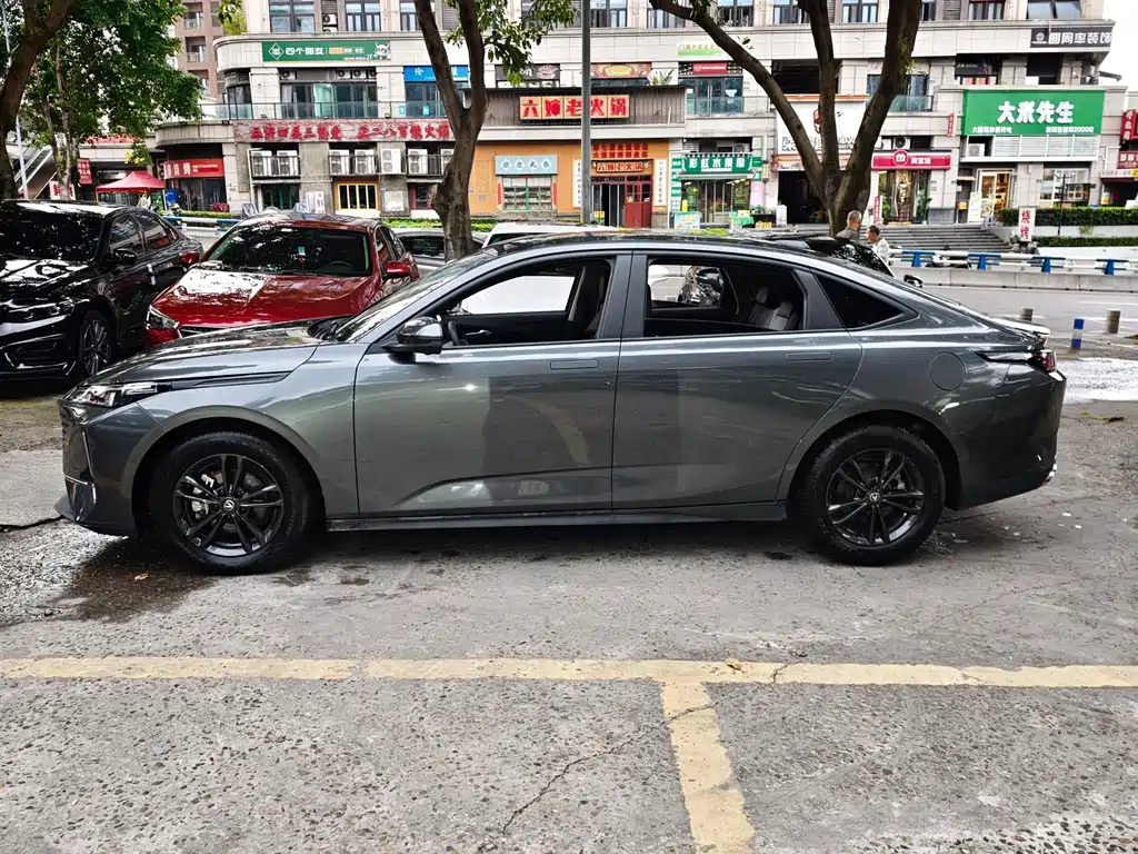 Changan Yida — миниатюра 4