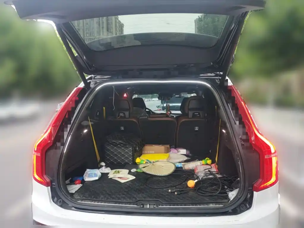 Volvo XC90 PHEV — миниатюра 20