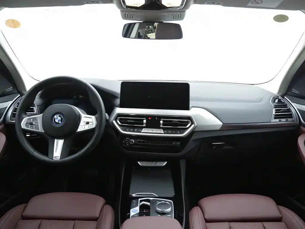 BMW iX3 — миниатюра 7