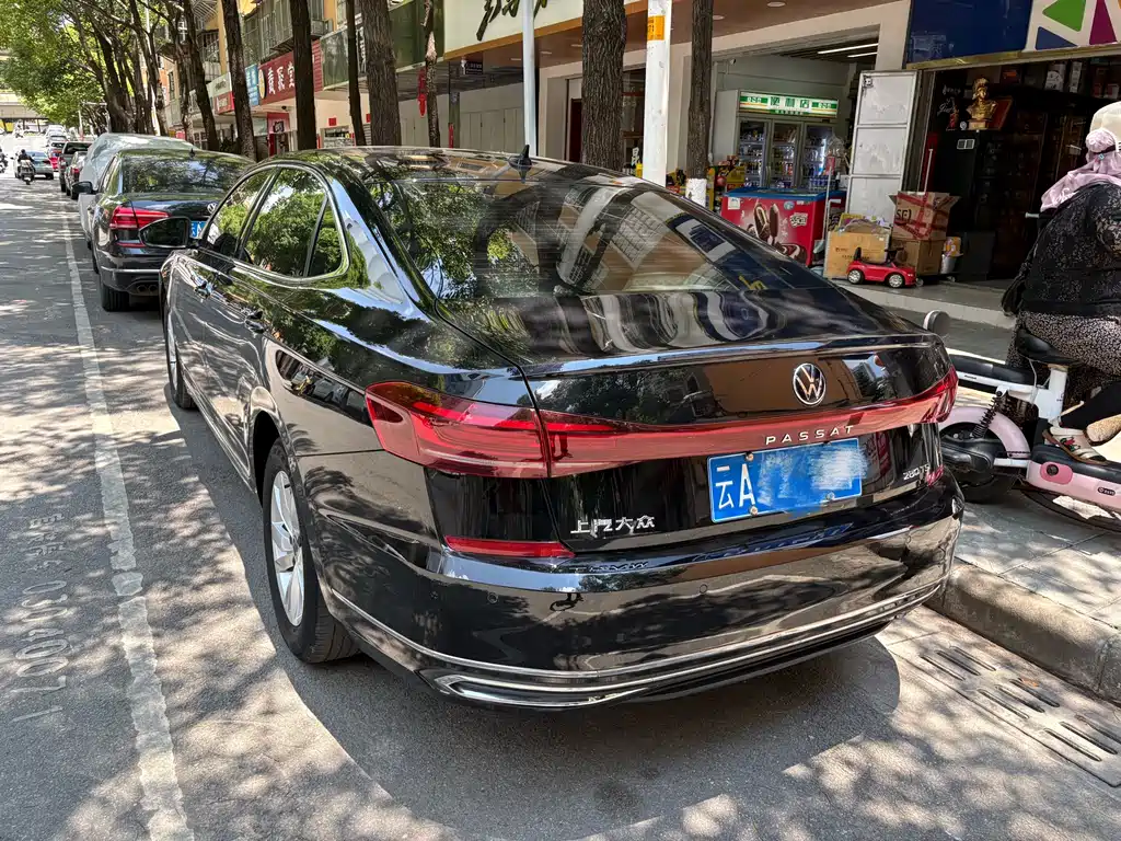Volkswagen Passat - фото 3