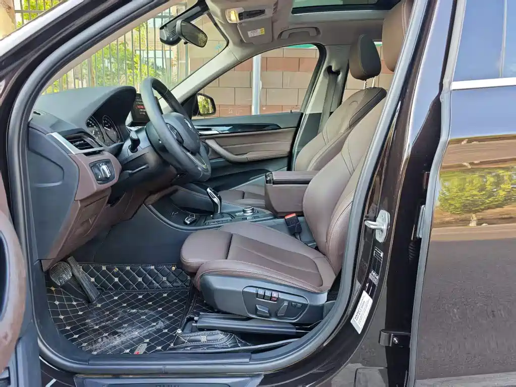 BMW X1 2020 sDrive25Li Lead