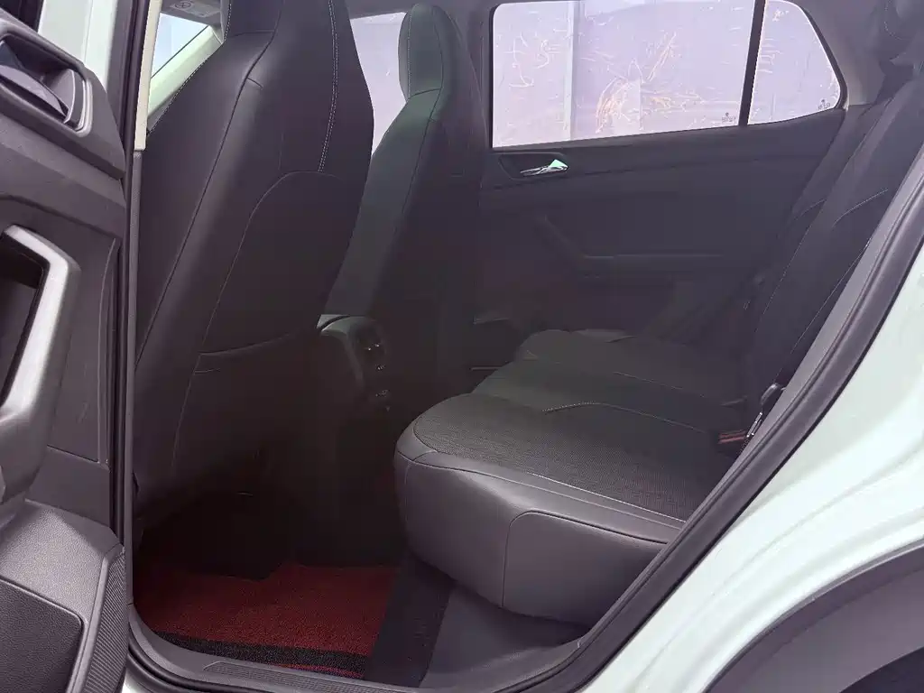 Volkswagen T-Cross — миниатюра 16