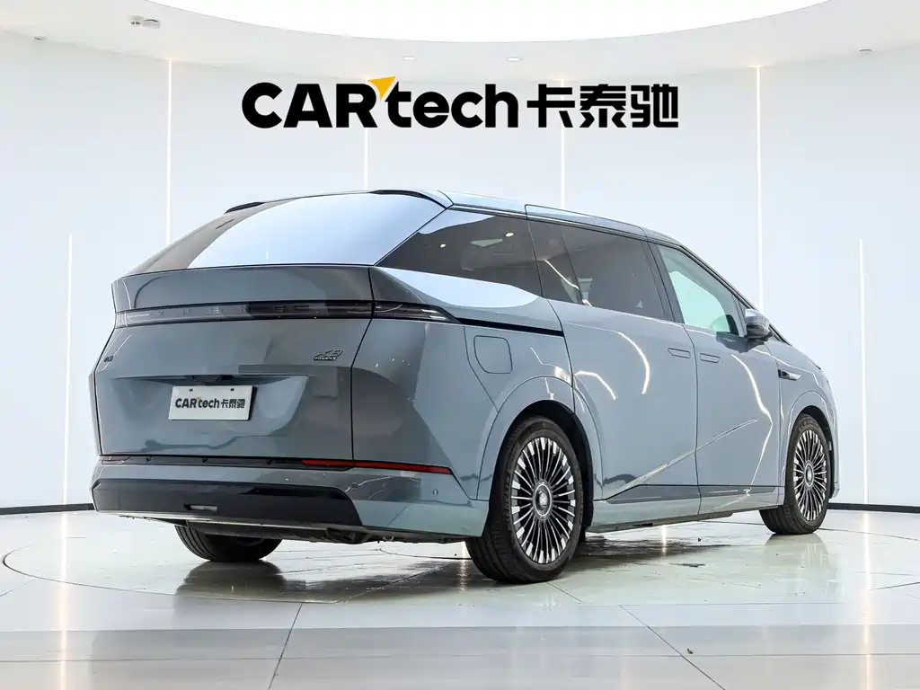XPeng X9 — миниатюра 3