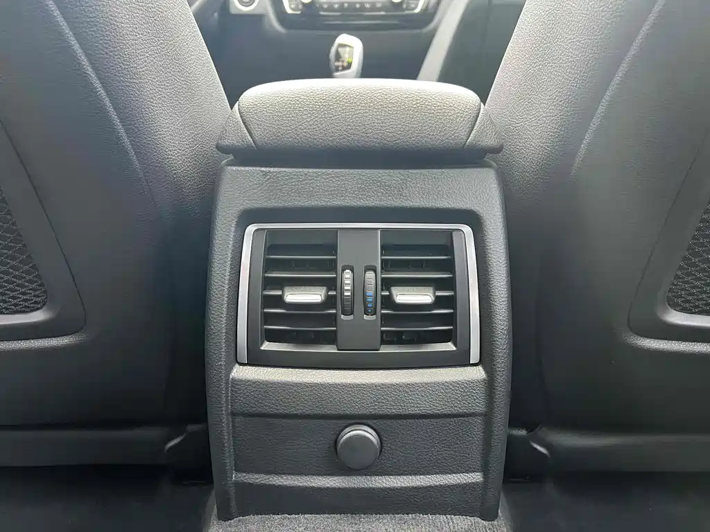 BMW 3 Series — миниатюра 18