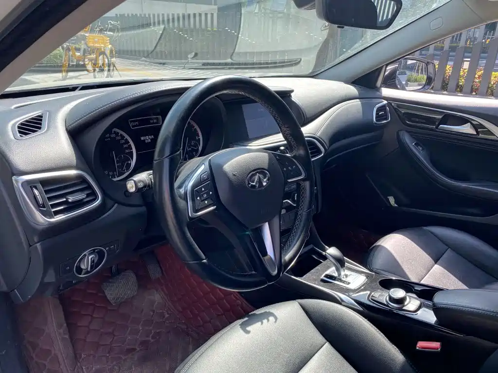 Infiniti QX30 — миниатюра 7
