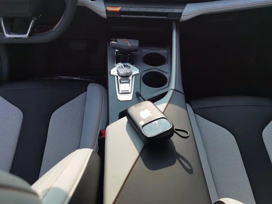 CHANGAN UNI V SMART IDD