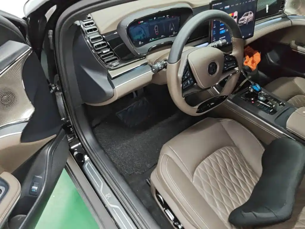 BYD Han — миниатюра 16