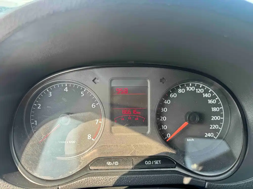 Volkswagen Polo — миниатюра 5
