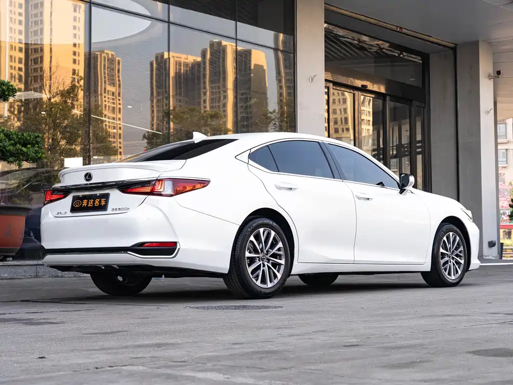 Lexus ES — миниатюра 3