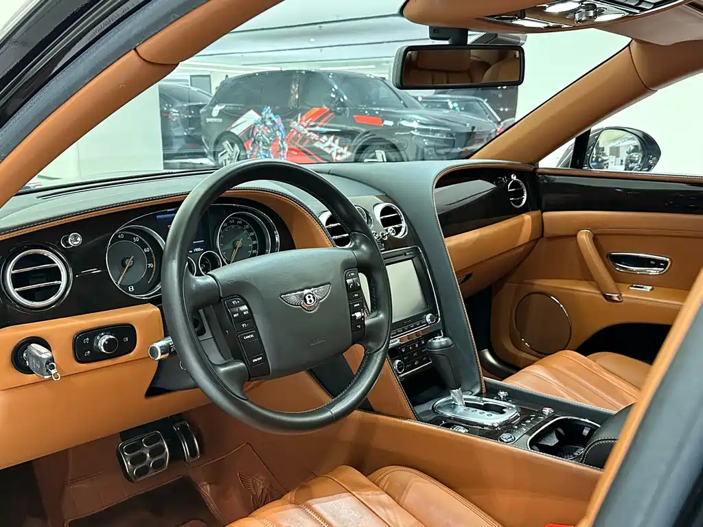 Bentley Flying Spur — миниатюра 10