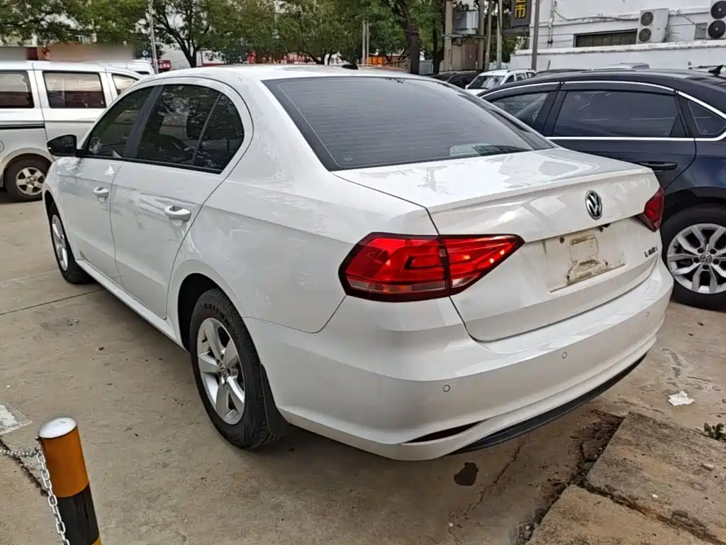 Volkswagen Lavida — миниатюра 5