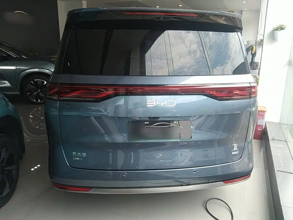 BYD Xia 2025 DM-i 1.5T 180km