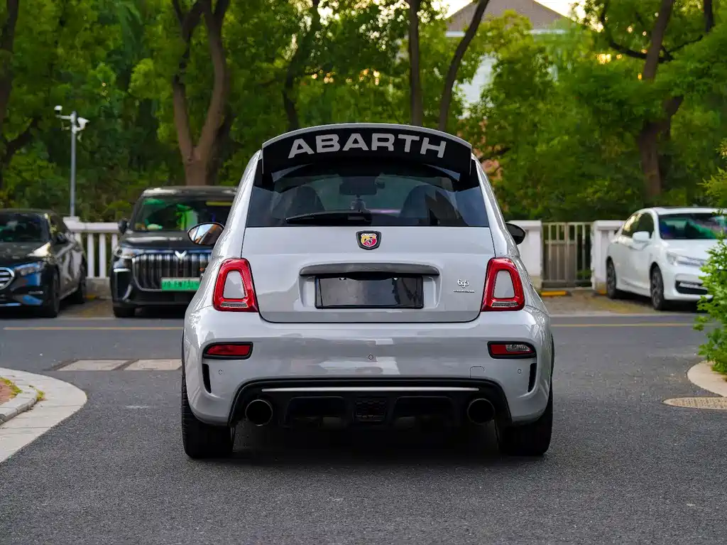 Abarth Abarth 695 — миниатюра 3