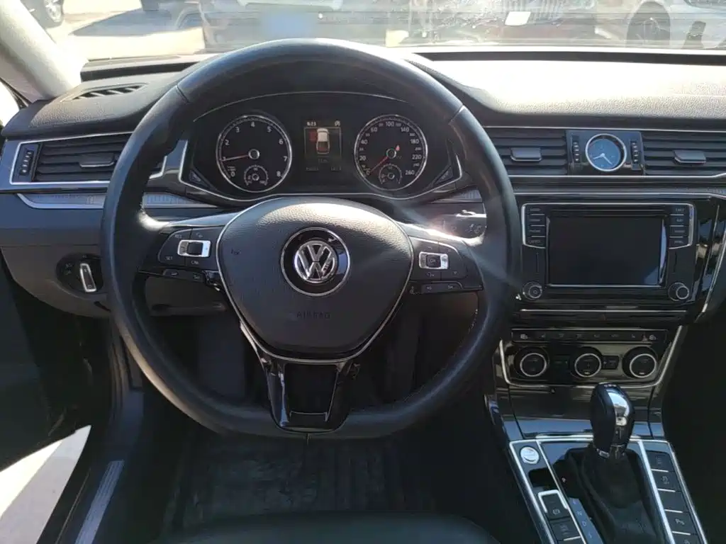 Volkswagen Passat — миниатюра 11