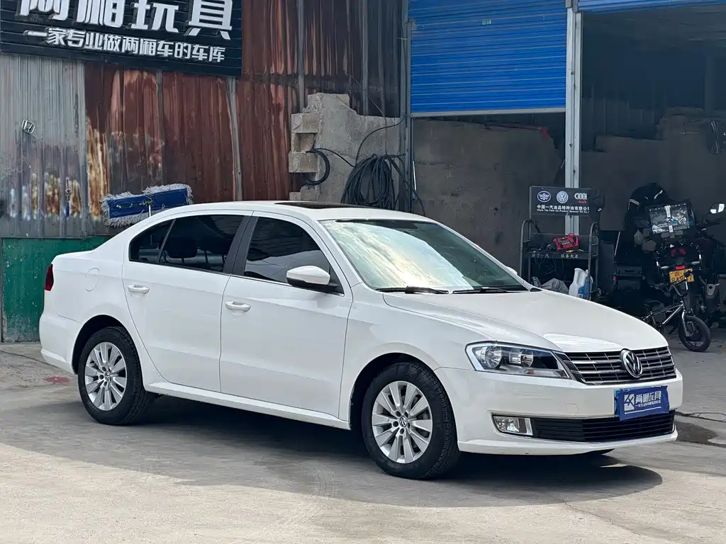 Volkswagen Lavida — миниатюра 2