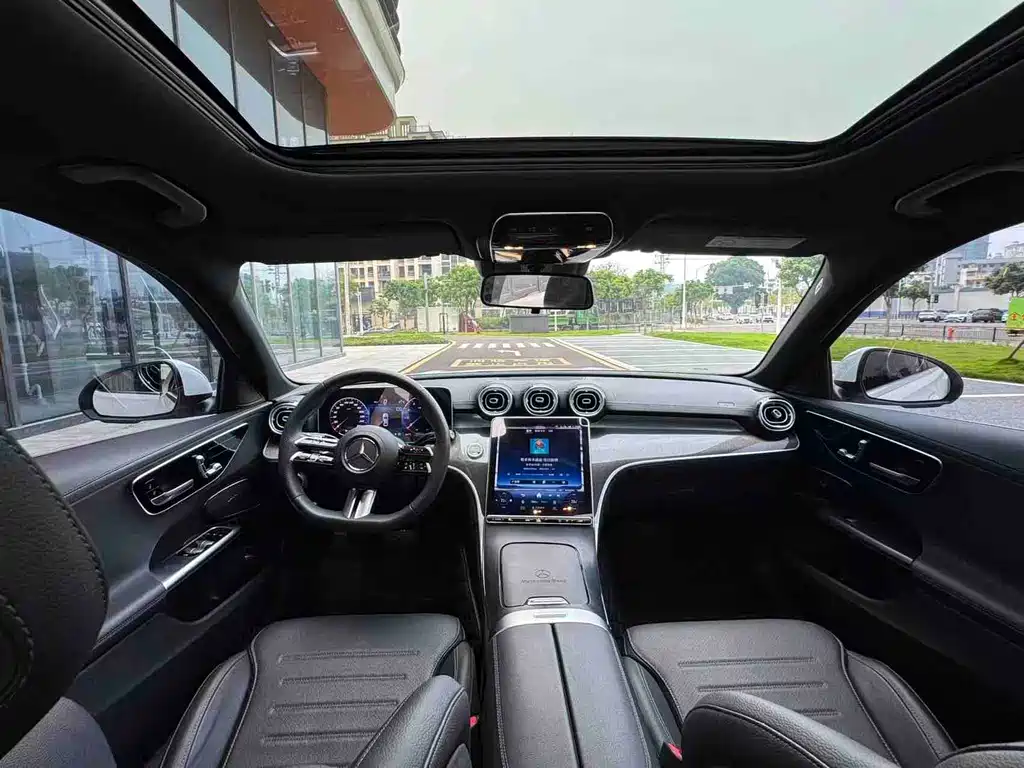Mercedes-Benz C-Class — миниатюра 7