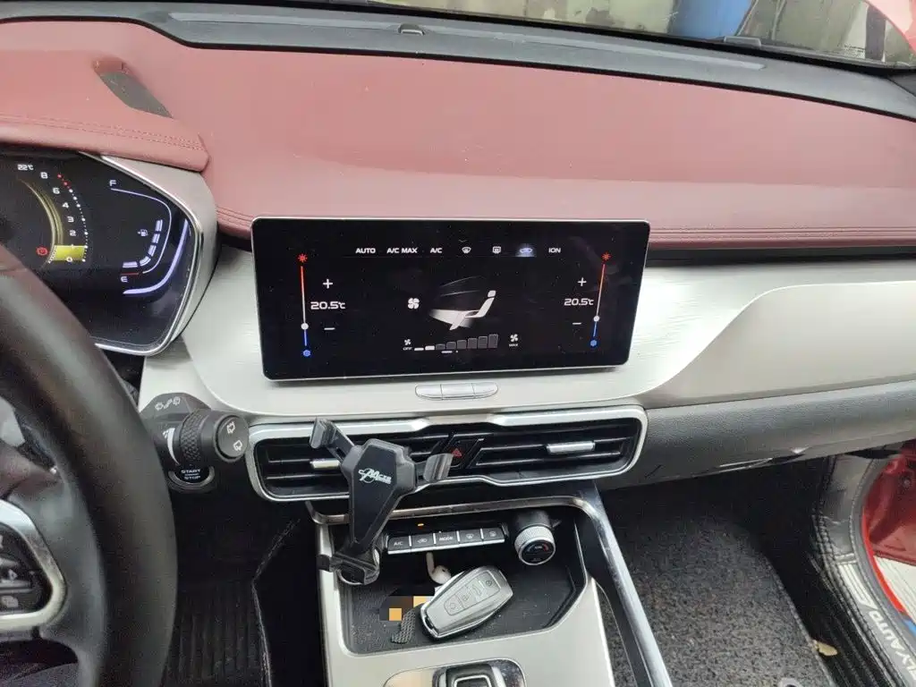 Geely Binyue — миниатюра 9