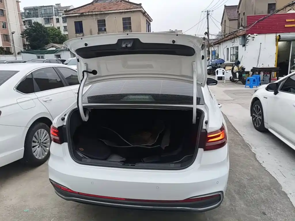 Volkswagen Lavida — миниатюра 19