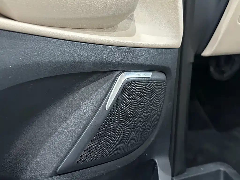 Mercedes-Benz V-Class V 2018 V 260 L Luxury Long Wheelbase VI