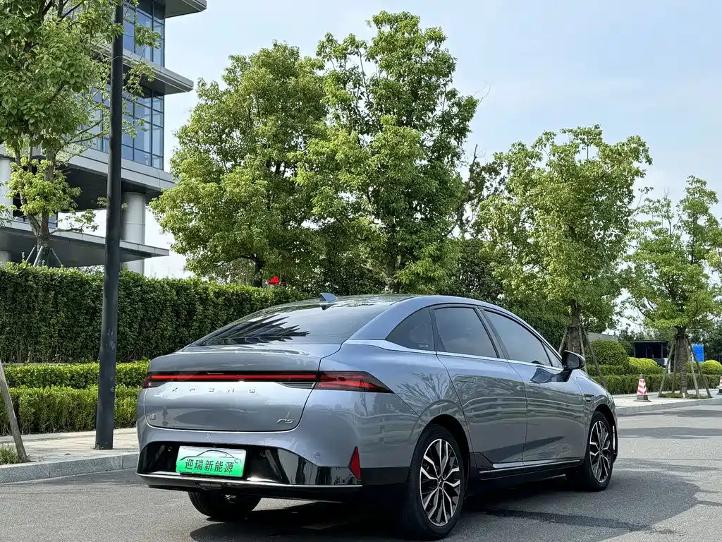 XPeng P5 — миниатюра 6