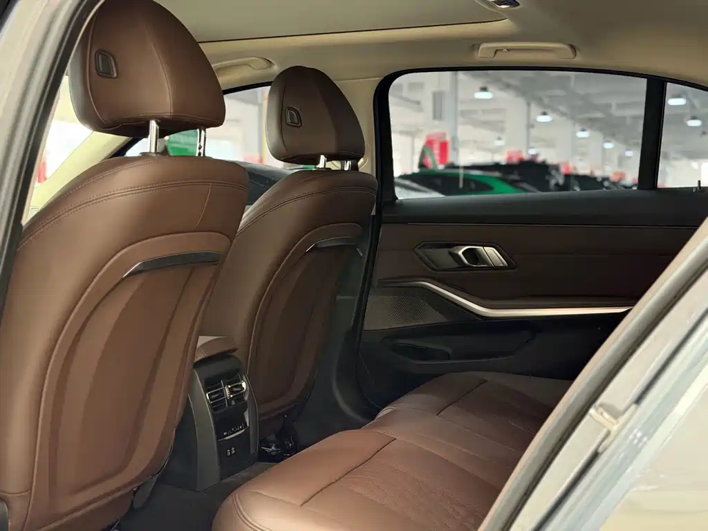 BMW 3 Series — миниатюра 8