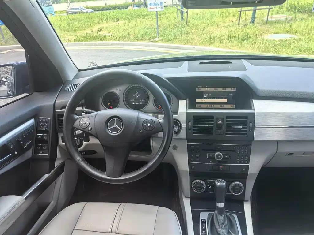 Mercedes-Benz GLK-Class (Import) — миниатюра 18