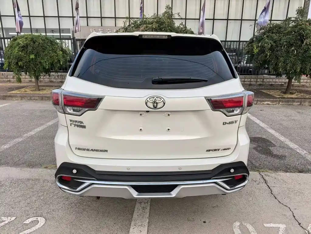 Toyota Highlander — миниатюра 5